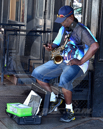 STREET MUSICIAN (Lincoln Highway Omaha NE)