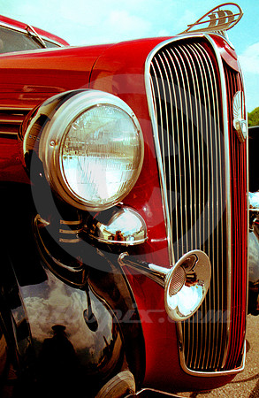 HEADLIGHT, HORN & GRILLE ('37 Plymouth) (Rt 66 Sapulpa OK)