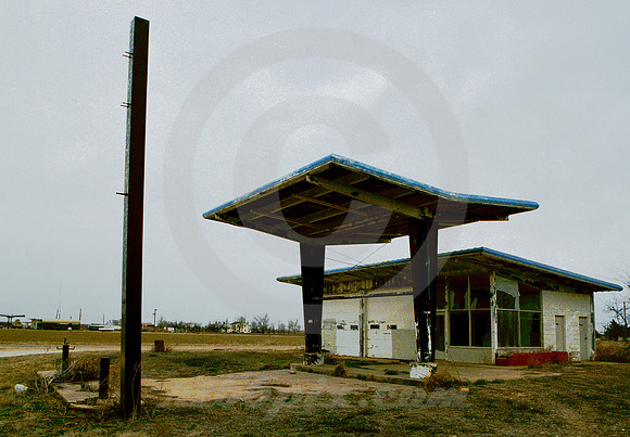 STATION & SIGN POLE (West TX)