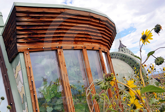 EARTHSHIP #10 (nr Taos NM)