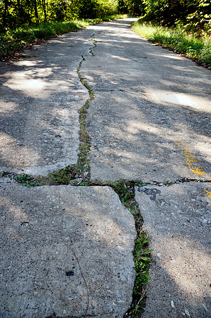 WIDE CRACK DRIVE (Rt 66 nr Carlinville IL)