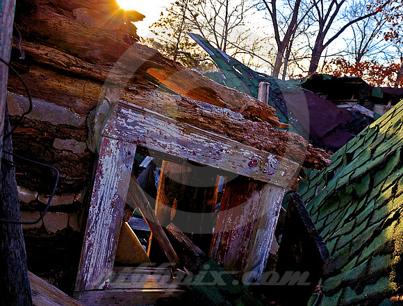 JOHN'S MODERN CABINS #48 (Rt 66 nr Arlington MO)