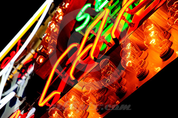 LUNA NEON DIAGONAL (Rt 66 Mitchell IL)
