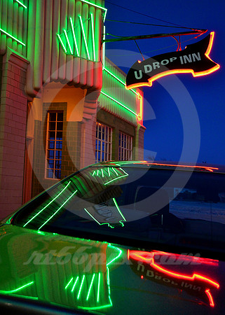 U-DROP INN & 3 REFLECTIONS (Rt 66 Shamrock TX)