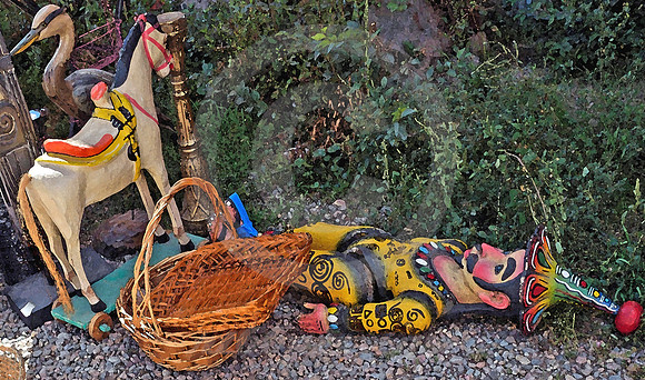 CLOWN DOWN (Ranchos de Taos NM)
