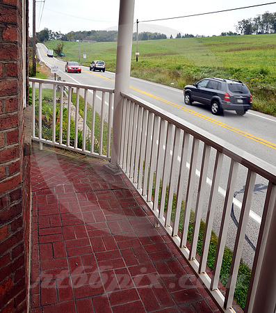 PORCH VIEW-SEARIGHTS (National Road nr Uniontown PA)
