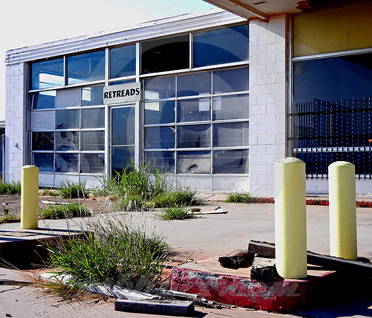 RETREADS (Rt 66 Tucumcari NM)