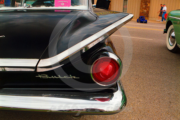 BUICK AND KIDDIE CAR ('59) (Rt 66 Sapulpa OK)