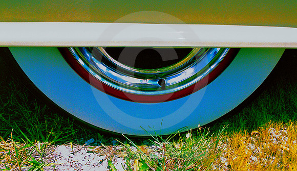WHITEWALL & FENDER SKIRT (@'52 Mercury) (Rt 66 Litchfield IL)