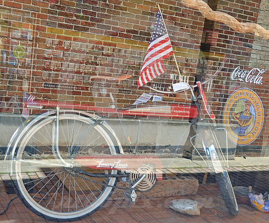 SPICE SHOP WINDOW (Lincoln Highway Geneva IL)