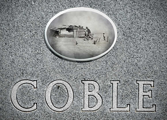 COBLE HEADSTONE-DETAIL (nr Felt OK)