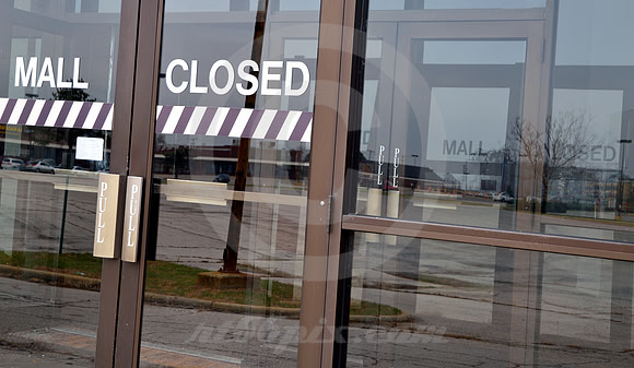 MALL CLOSED (National Road Columbus OH)
