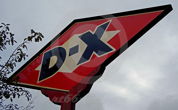 D-X GAS SIGN (Rt 66 nr Rolla MO)