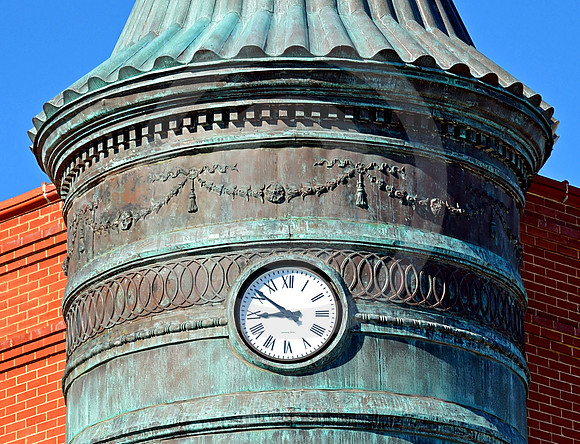 CLOCK (Lincoln Highway Plainfield IL)
