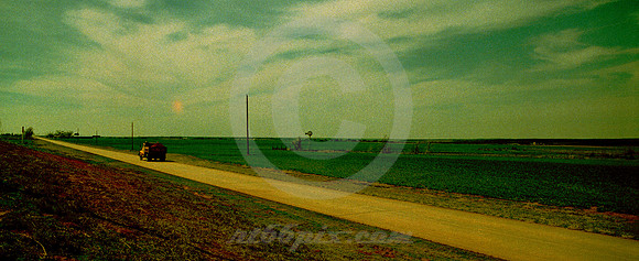 WESTBOUND ON ORIGINAL PAVEMENT (Rt 66 nr Clinton OK)