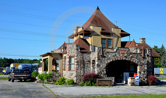HOLTER'S ROOST (Lincoln Highway New Haven IN)