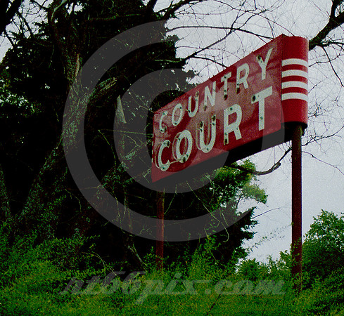 COUNTRY COURT SIGN (Rt 66 Chelsea OK)
