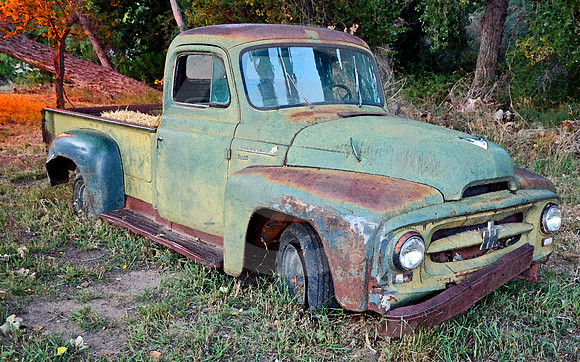 HAY TRUCK AT DAWN (Abiquiu NM)