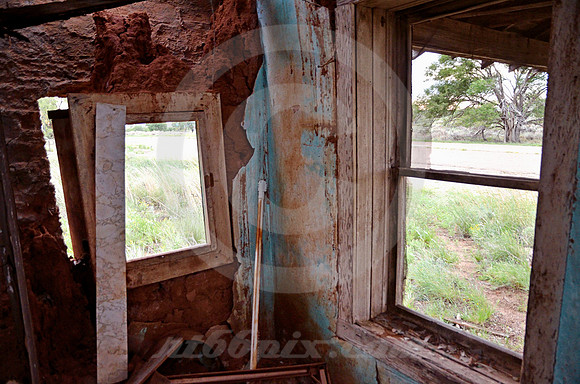 INSIDE OUT (Rt 66 Glenrio NM/TX)