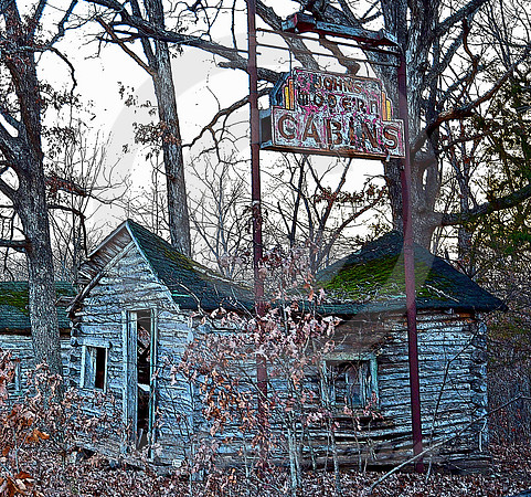 JOHN'S MODERN CABINS #22 (Rt 66 nr Arlington MO)