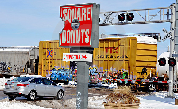 SQUARE DONUTS (National Road Terre Haute IN)