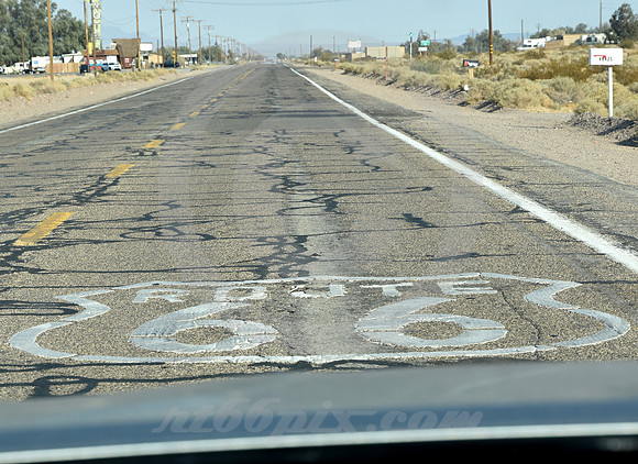WINDSHIELD SCENE (Rt 66 nr Ludlow CA)
