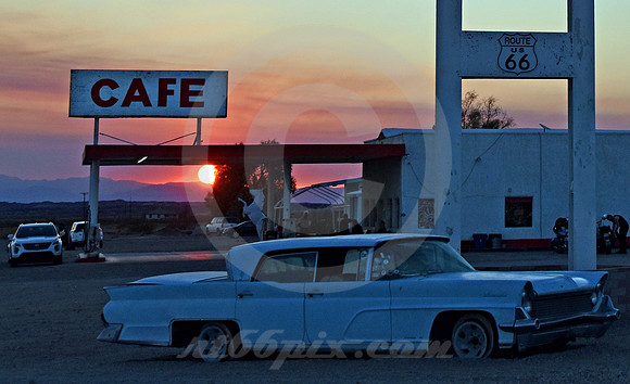 FINAL SUNLIGHT (Rt 66 Amboy CA)