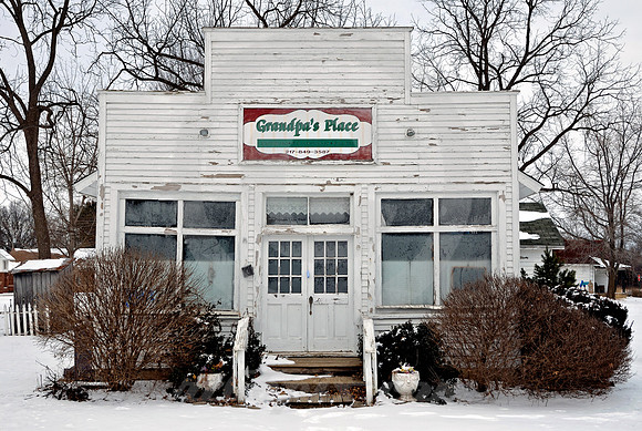 GRANDPA'S PLACE (National Road Jewett IL)