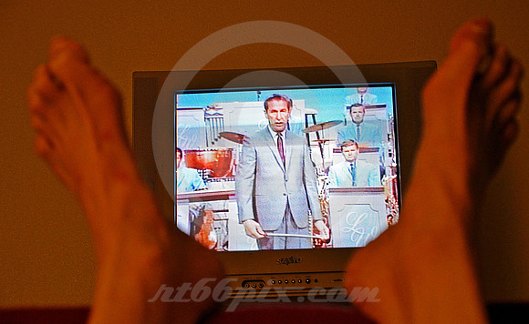 TOE VISION #61 (Budget Motel)