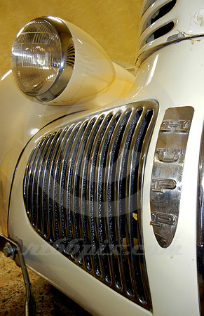 HUPMOBILE ('41) FRONT DETAIL (Rt 66 Afton OK)