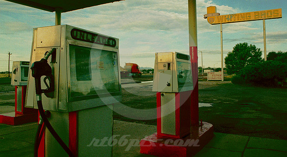 LAST WHITING BROS. PUMPS (Rt 66 Moriarty NM)
