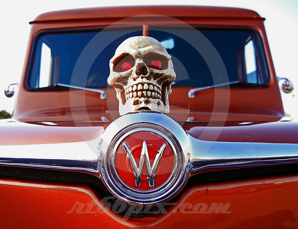 SKULL ON HOOD OF '53 WILLYS (Rt 66 Amarillo TX)