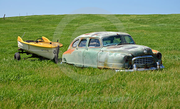 BATHTUB NASH (@ '50) & BOAT (nr Sabetha KS)