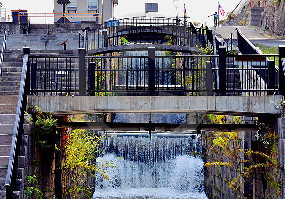 SPILLWAY, RIDER & FLAG (Erie Canal Lockport NY)