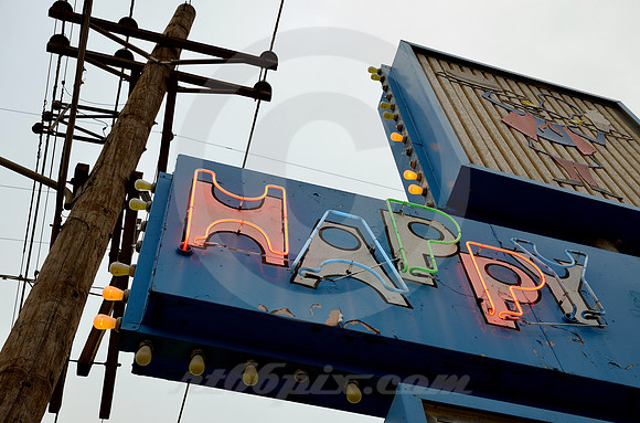 HAPPY (Rt 66 Sapulpa OK)