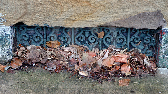 GRATE & LEAVES (National Road St. Clairsville OH)