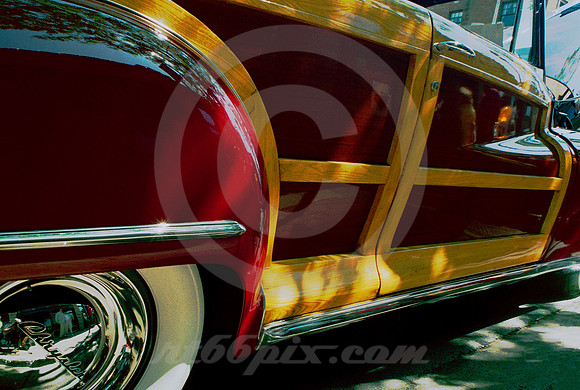 CHRYSLER WOODIE ('48) (Rt 66 Flagstaff AZ)
