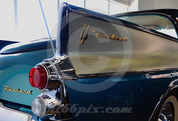GOLD FIN ('58 PACKARD HAWK) (Rt 66 Afton OK)