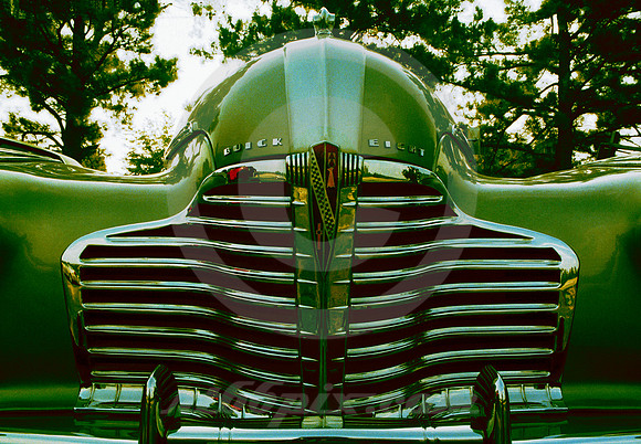 BUICK GRILLE ('41)  (nr McAlester OK)
