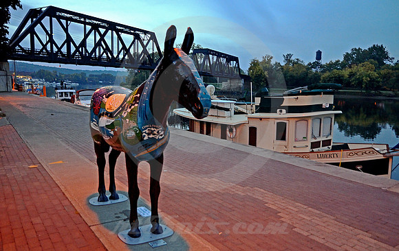 MULE STATUE (Erie Canal Waterford NY)