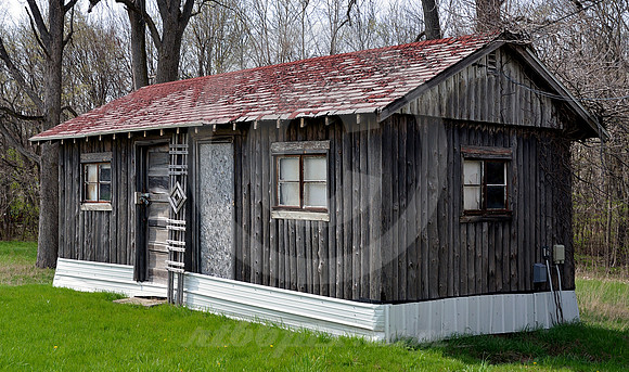 LOG CABIN (Lincoln Highway nr Benton IN)