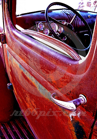 CHEVY PICKUP ('41) DOOR (Rt 66 Amarillo TX)