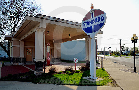 STANDARD STATION (Lincoln Highway Rochelle IL)